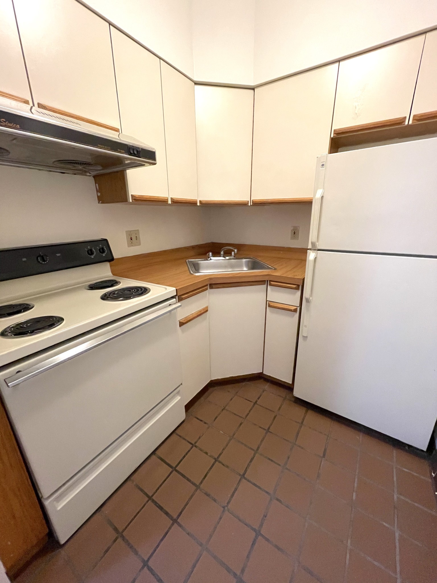 81 Essex St, Chinatown