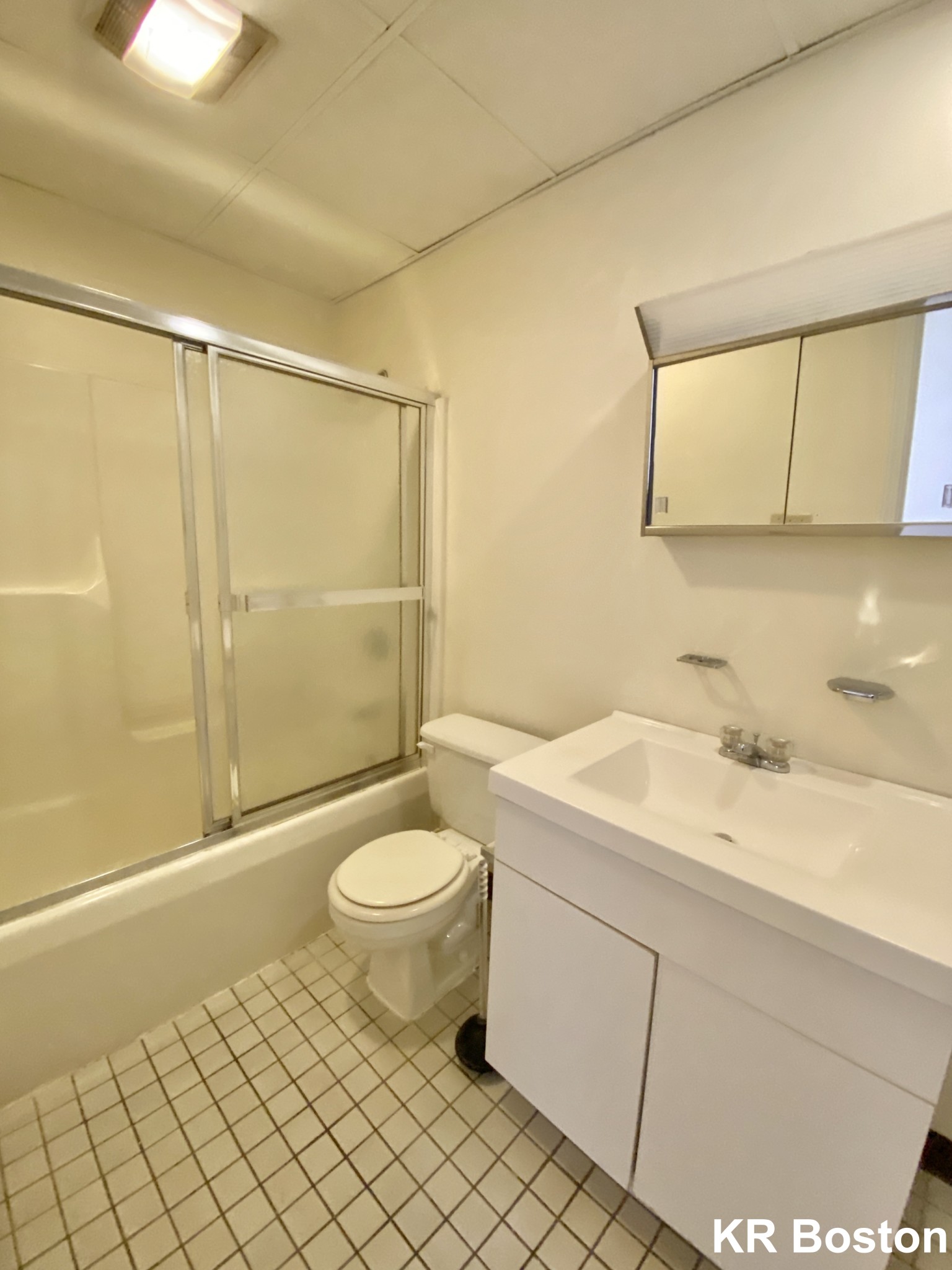 81 Essex St, Chinatown