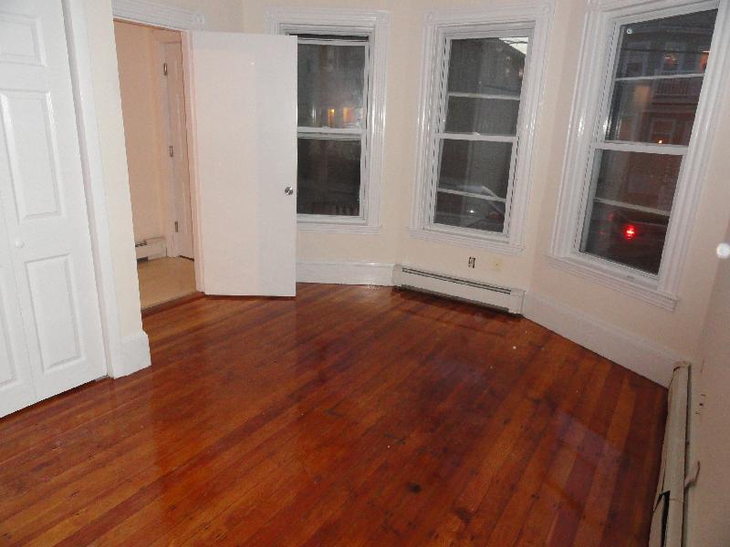 68 Winchester St, Medford