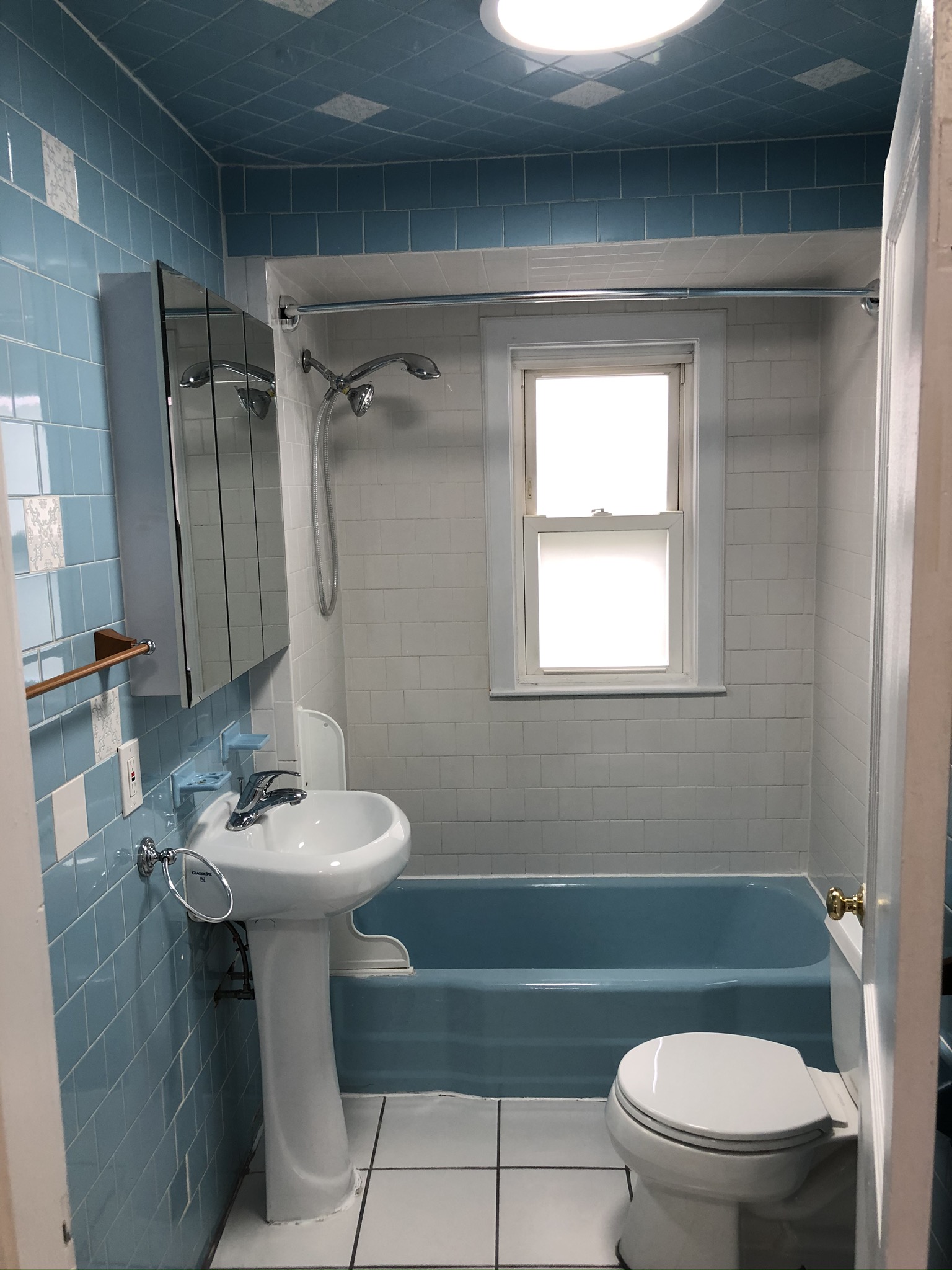 122 Bonner Ave, Medford