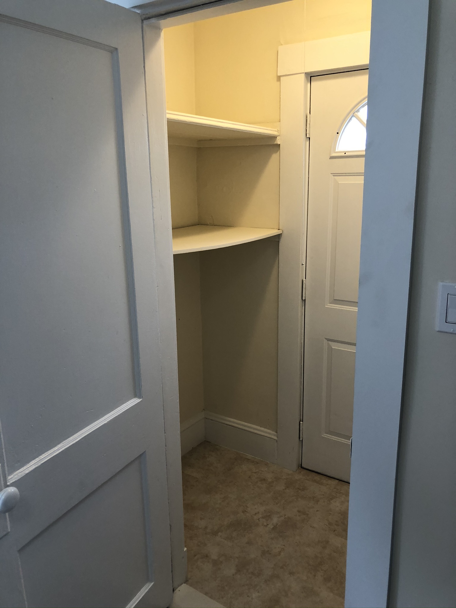 122 Bonner Ave, Medford