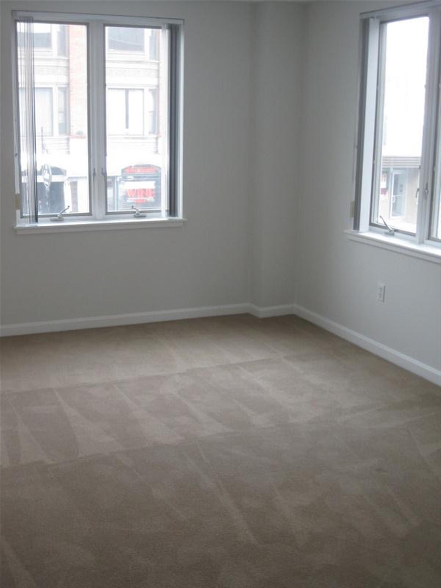 1008 Massachusetts Ave, Harvard Square