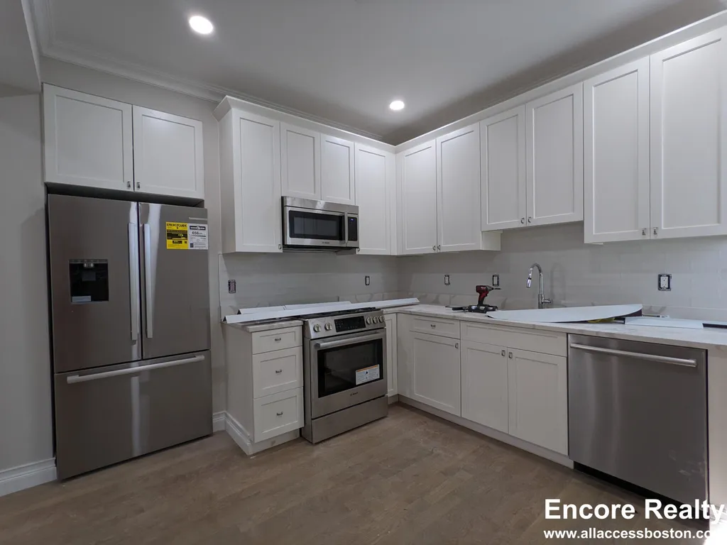 14 Mount Hood Rd, Brighton