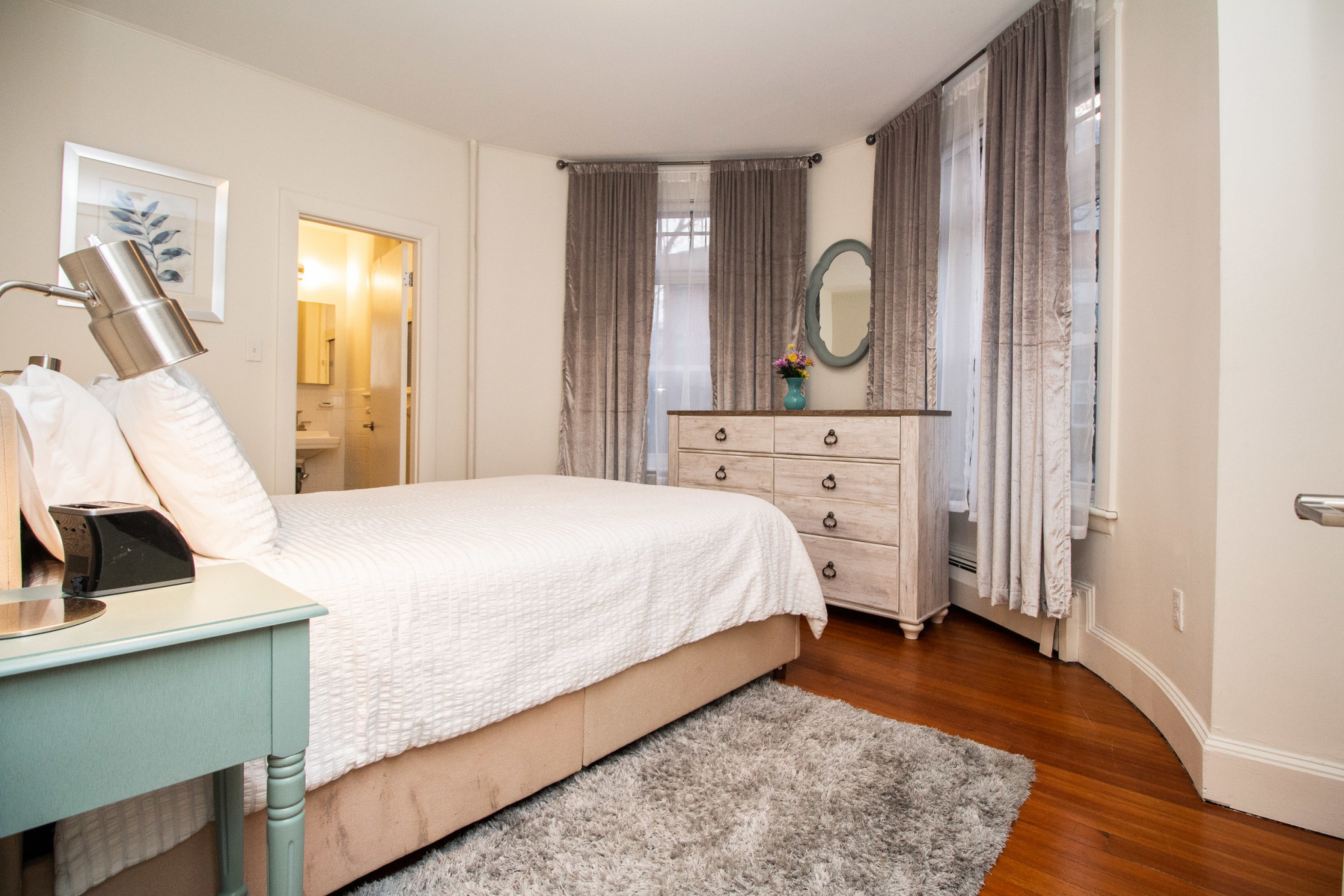 1871 Beacon St, Chestnut Hill