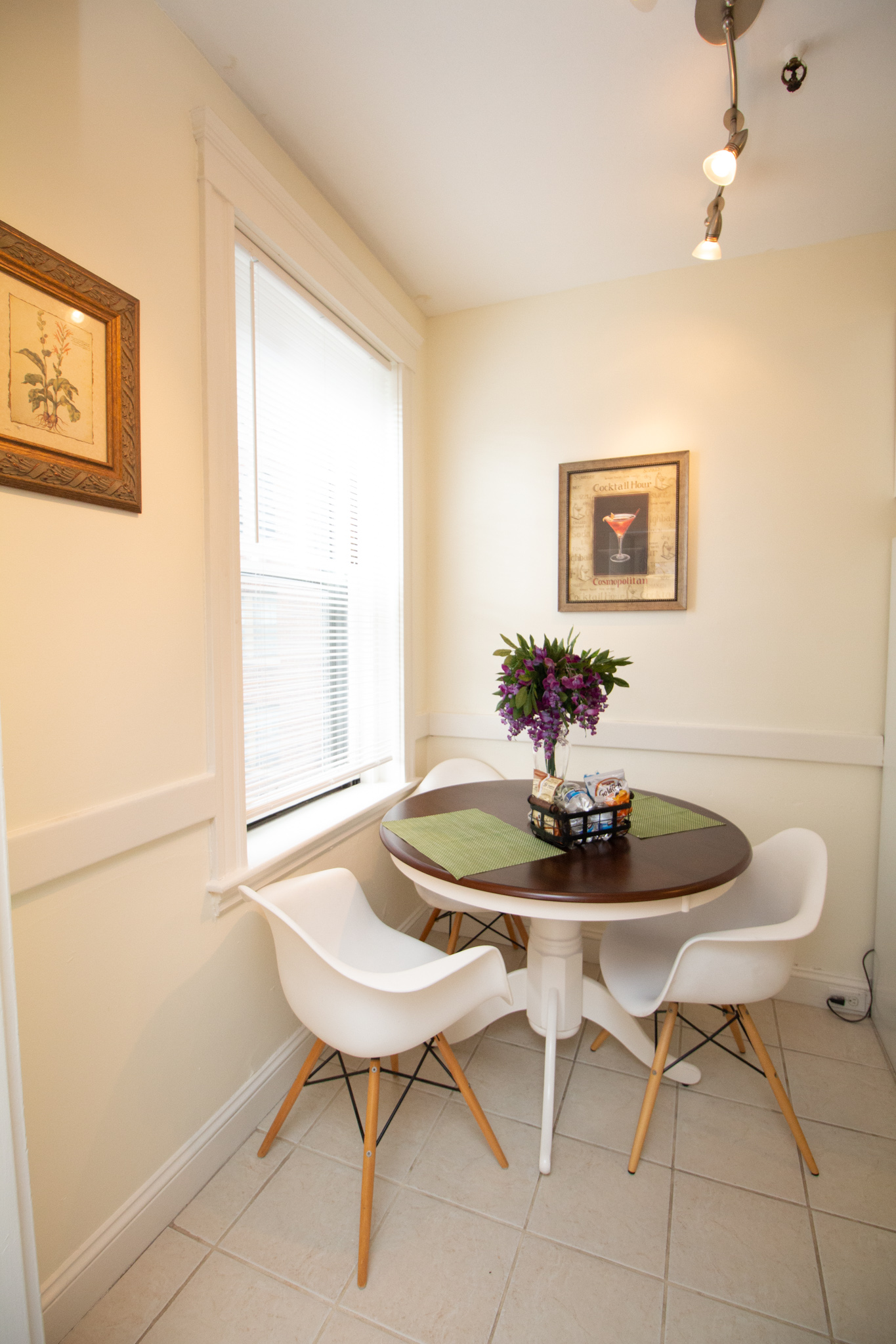 1945 Commonwealth Ave, Brighton