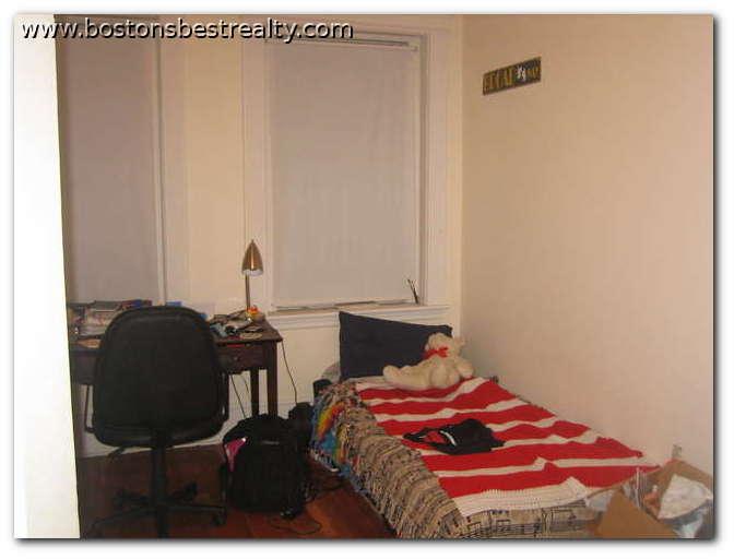 1318 Commonwealth Ave, Allston