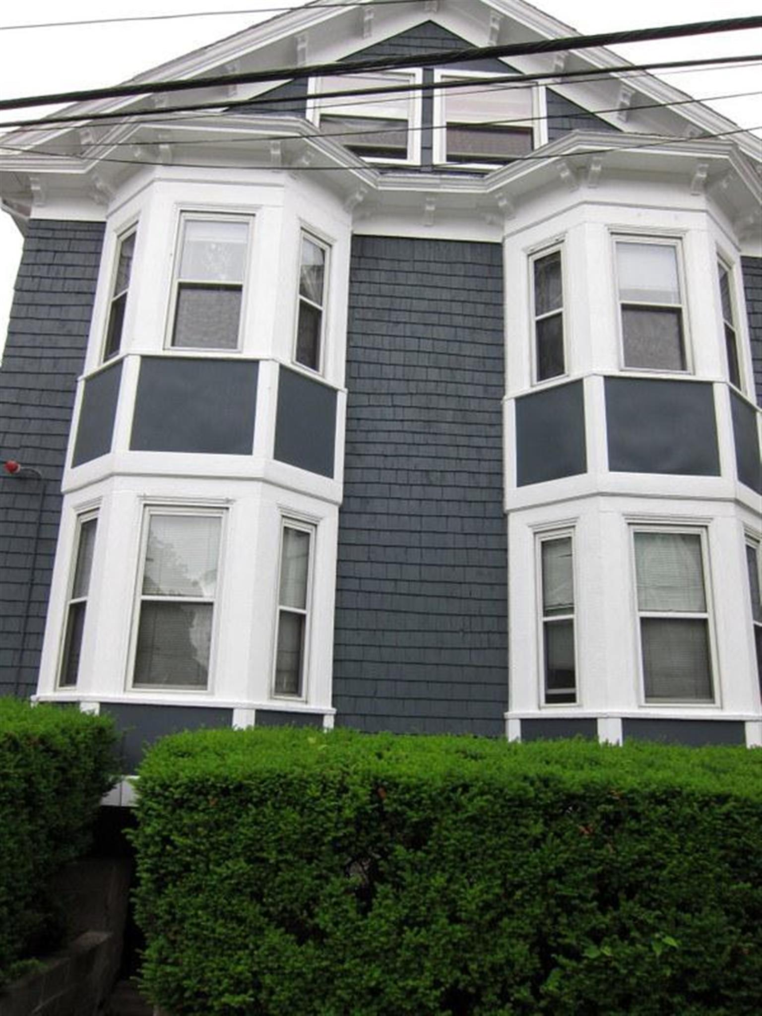 220 Banks St, Harvard Square