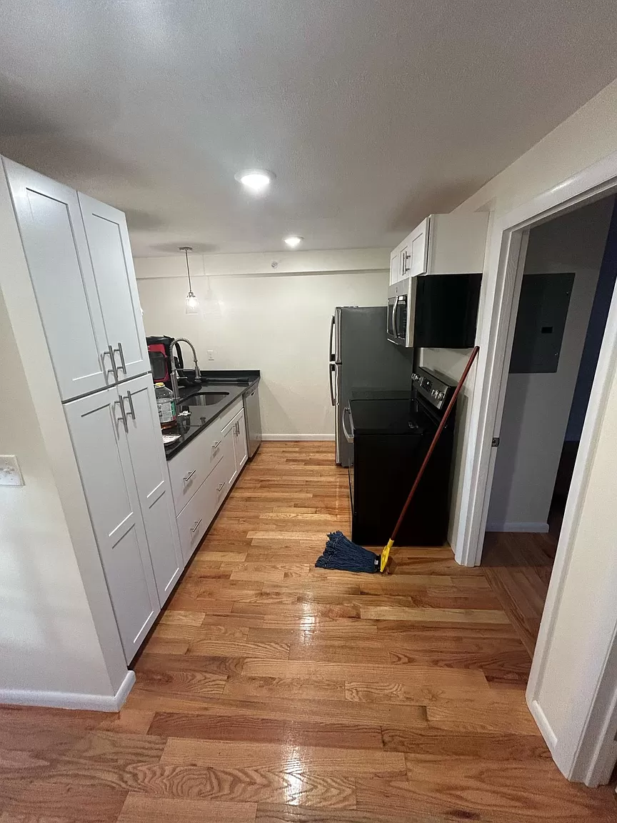 520 Main St, Banks Square