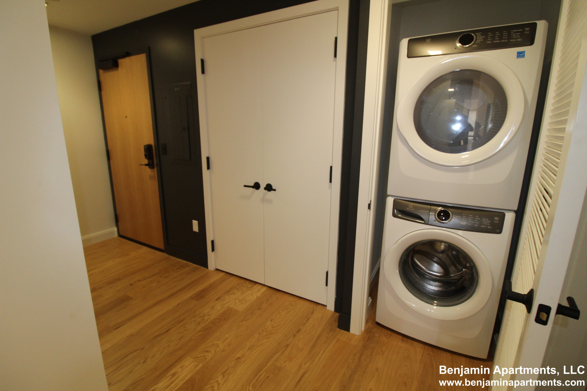 83 Gardner St, Allston