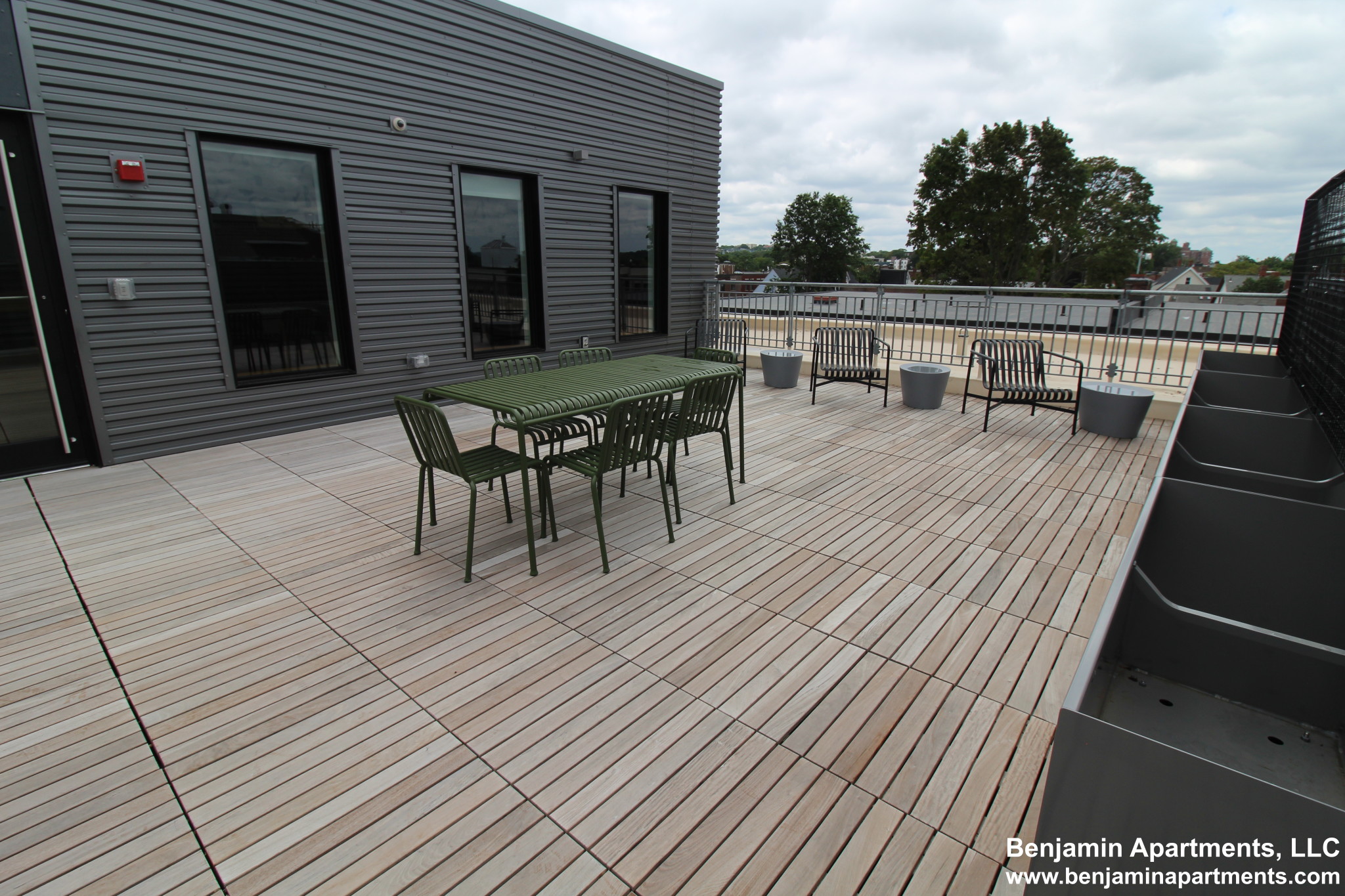 83 Gardner St, Allston