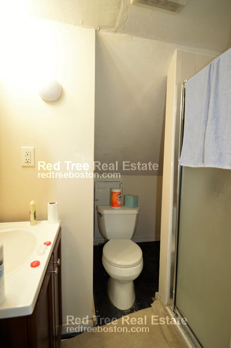 11 Reedsdale St, Allston