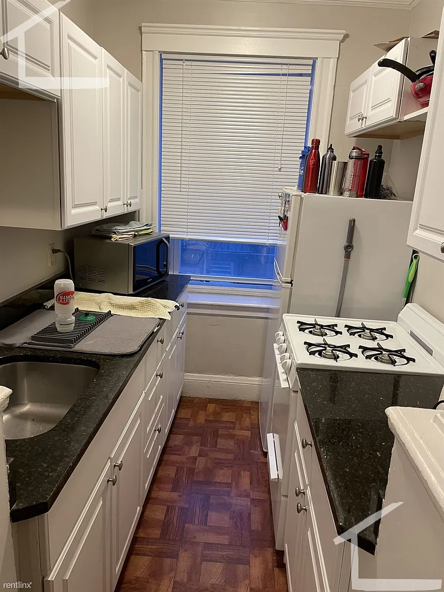 11 Gray St, East Cambridge