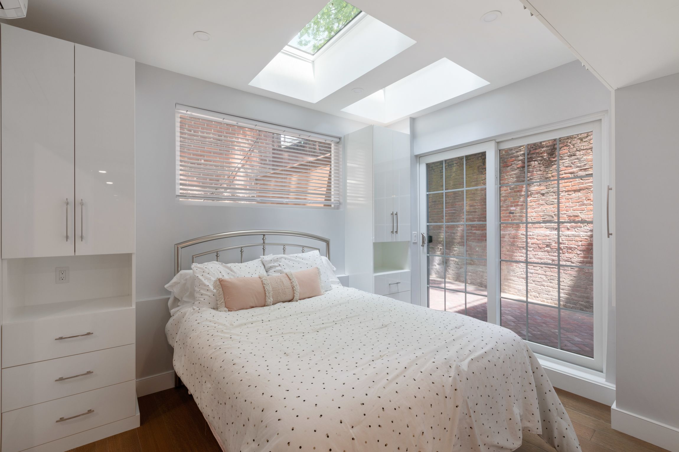 23 Unity St, North End