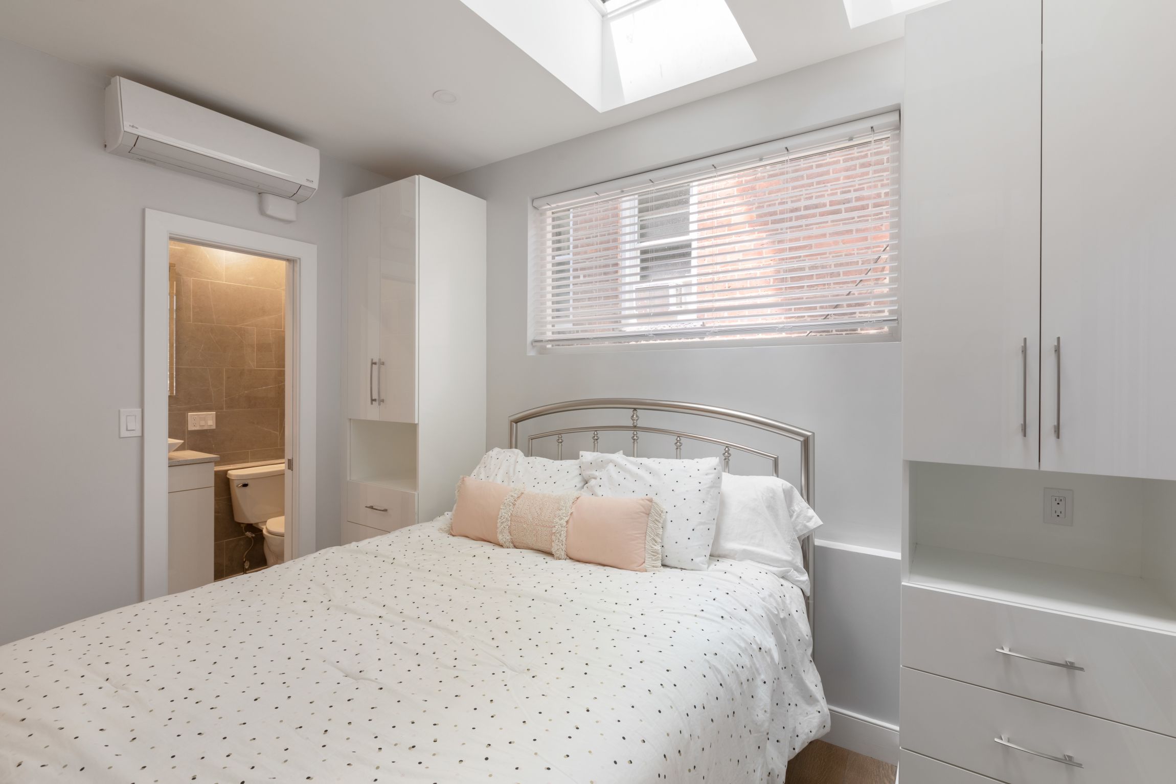 23 Unity St, North End