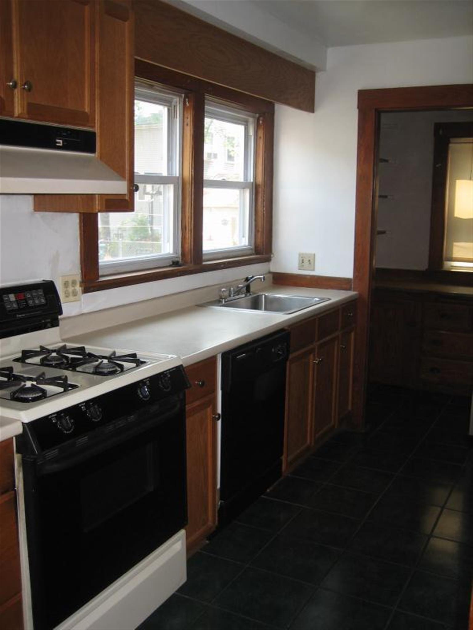 30 Holton St, Tufts University