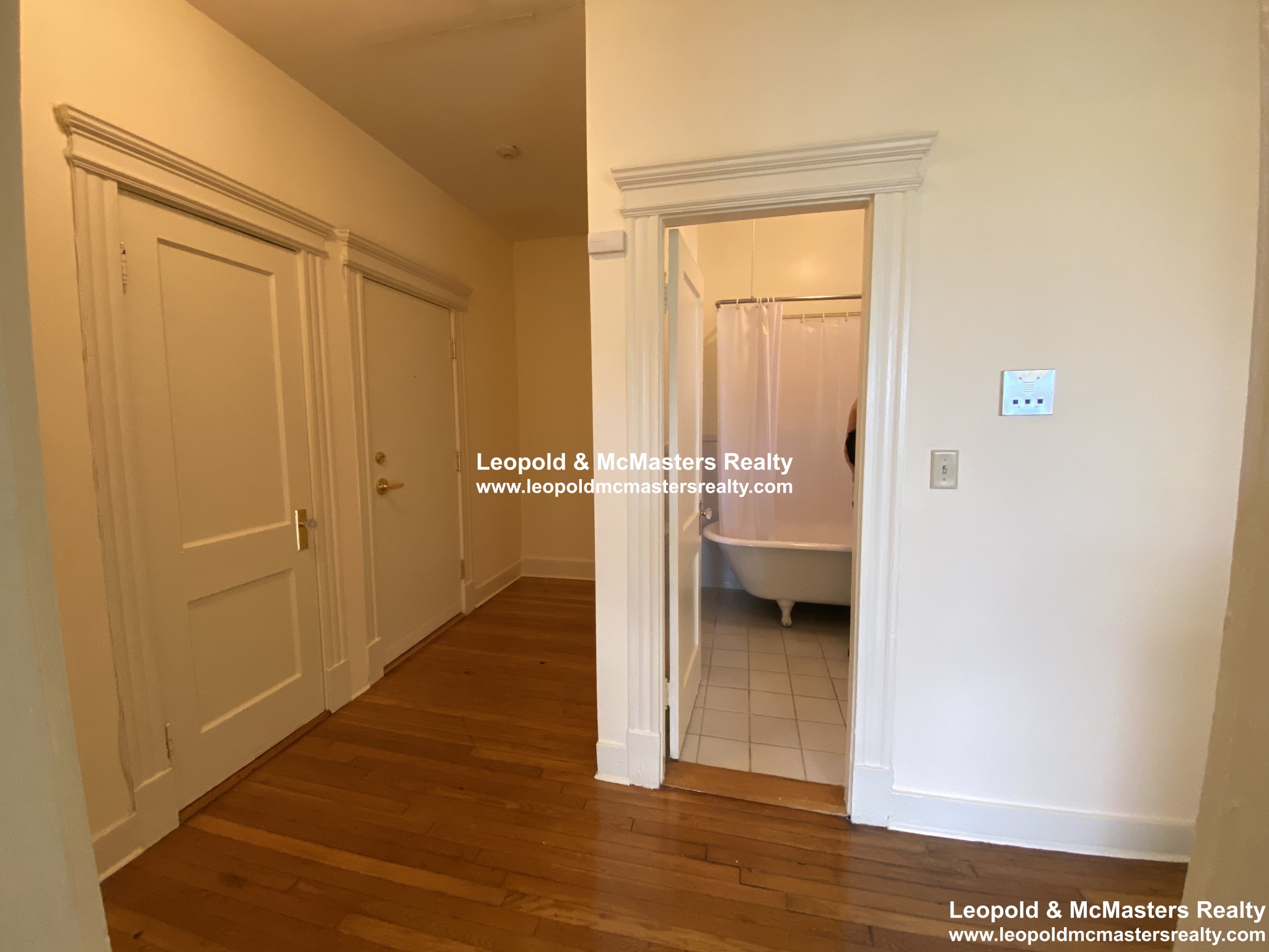 100 Queensberry St, Fenway