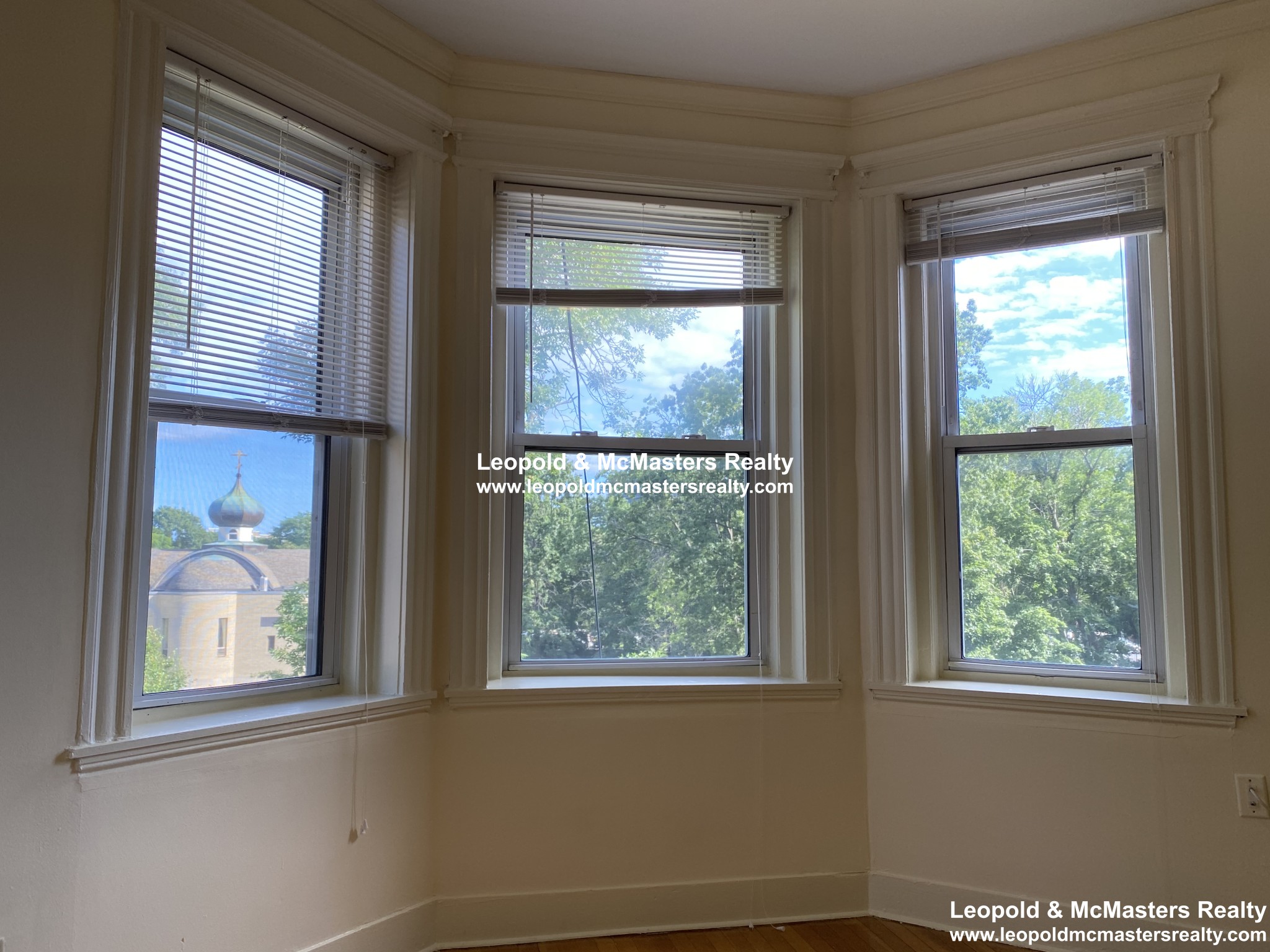 102 Queensberry St, Fenway