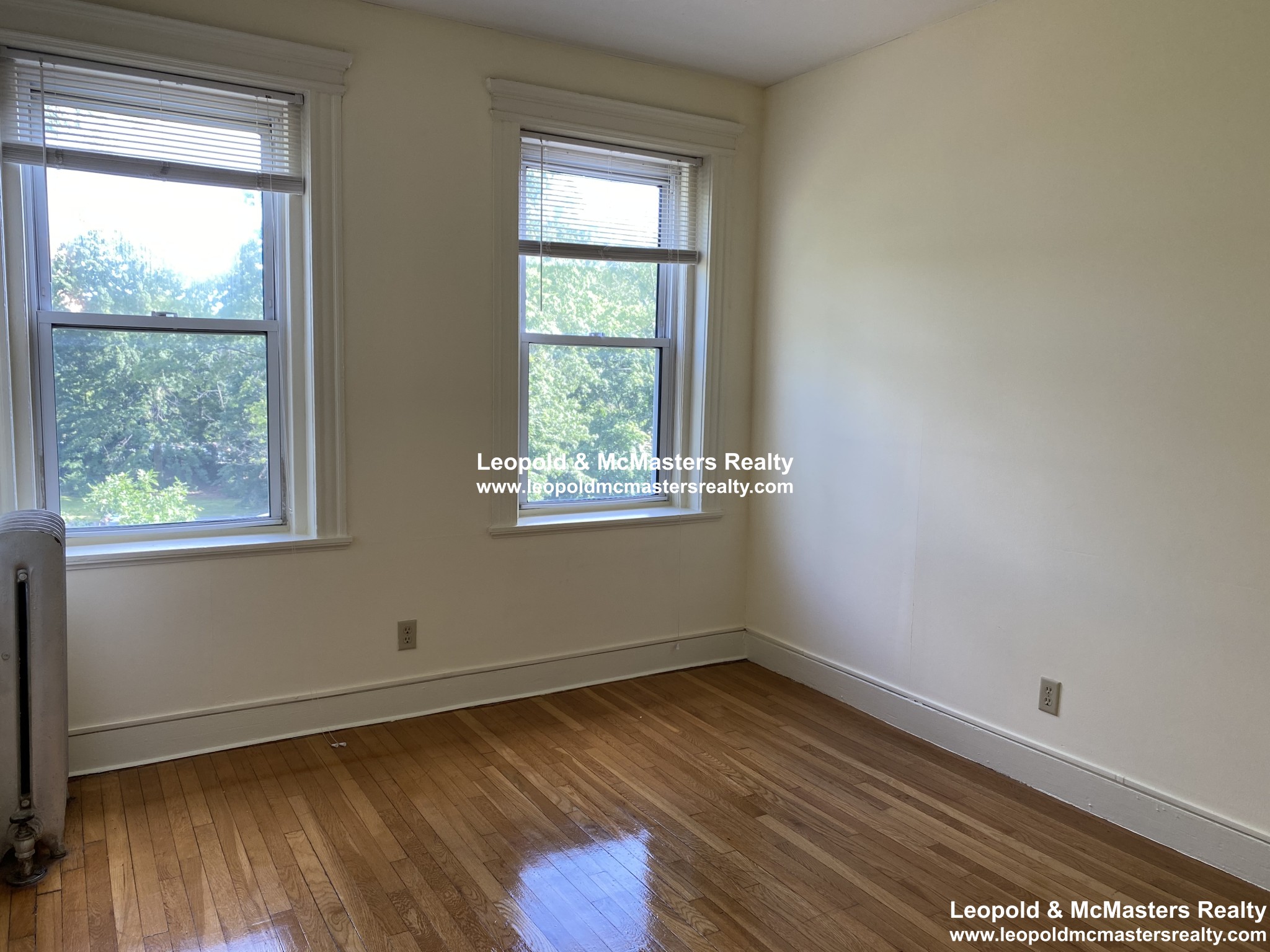 102 Queensberry St, Fenway