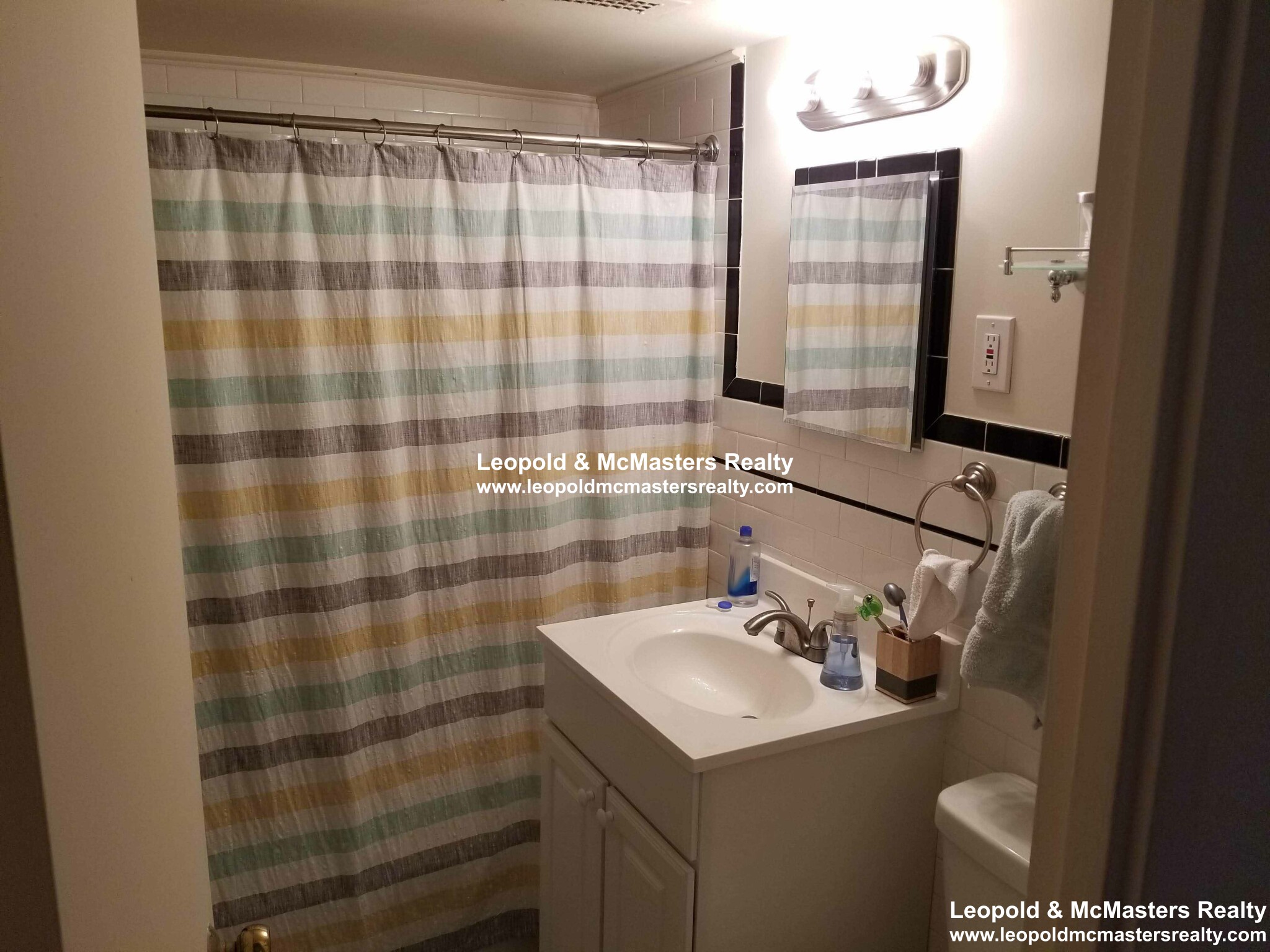 101 Monmouth St, Longwood