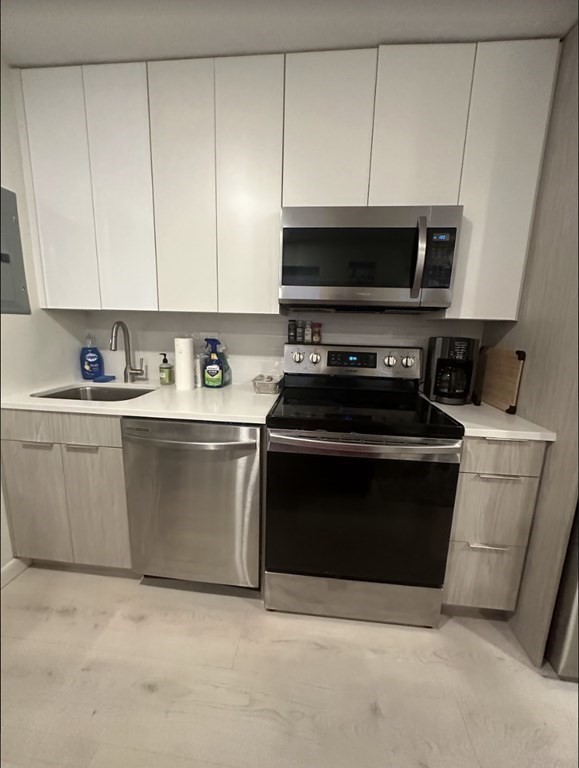 198 Hillside St, Mission Hill