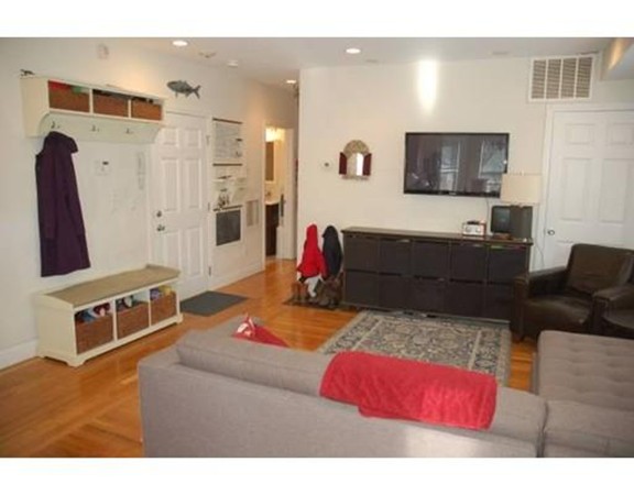 14 Homer St, Central Village