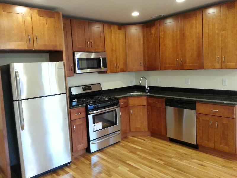 84 Linden St, Allston