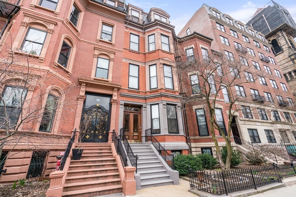84 Commonwealth Ave, Back Bay