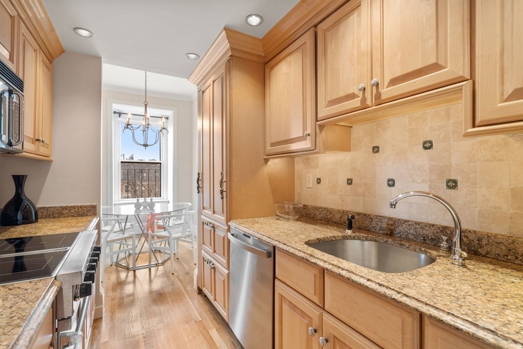 84 Commonwealth Ave, Back Bay