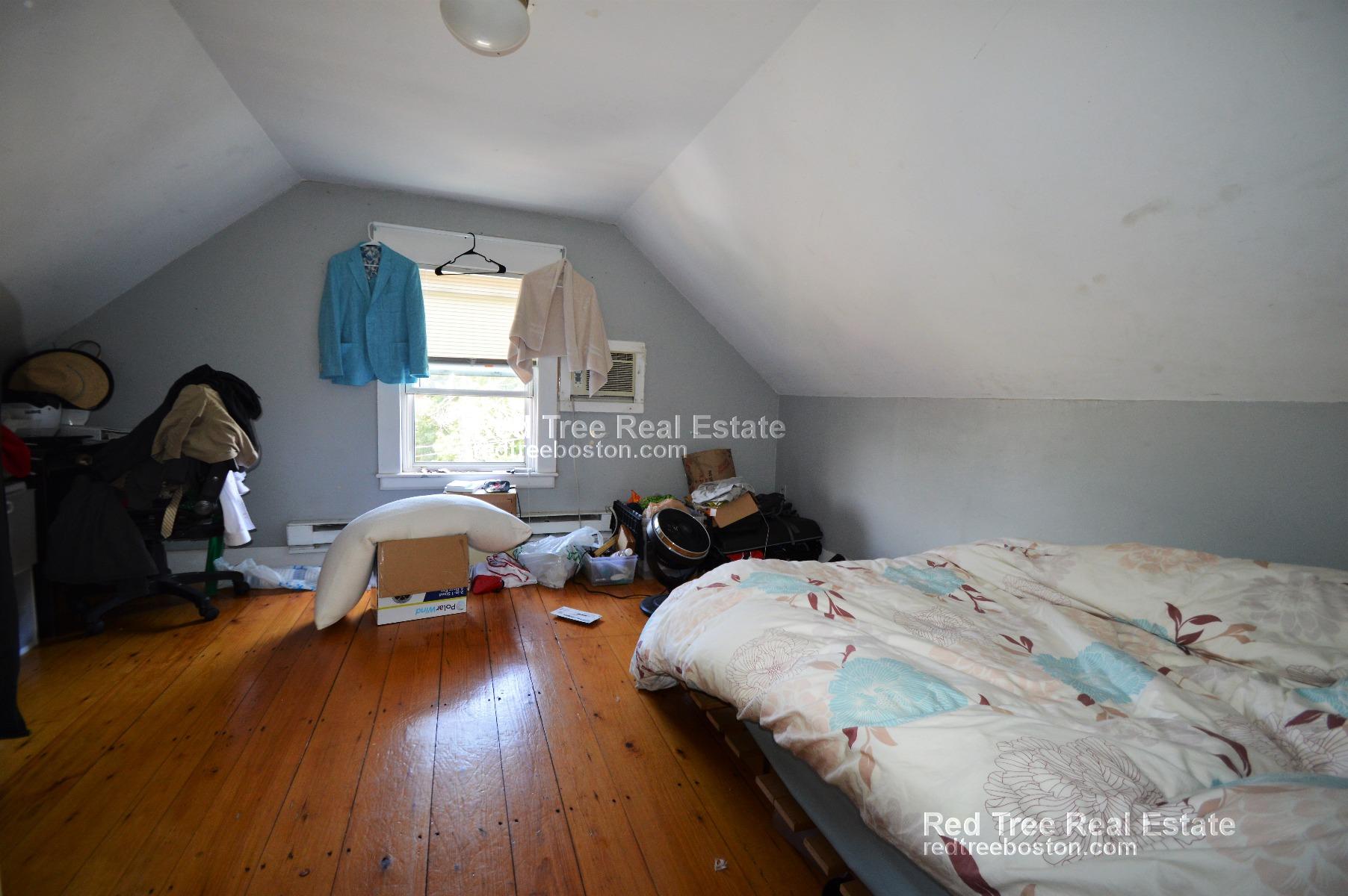 11 Reedsdale St, Allston