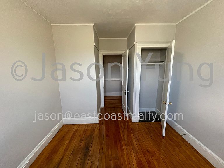 90 Cypress St, Brookline Hills