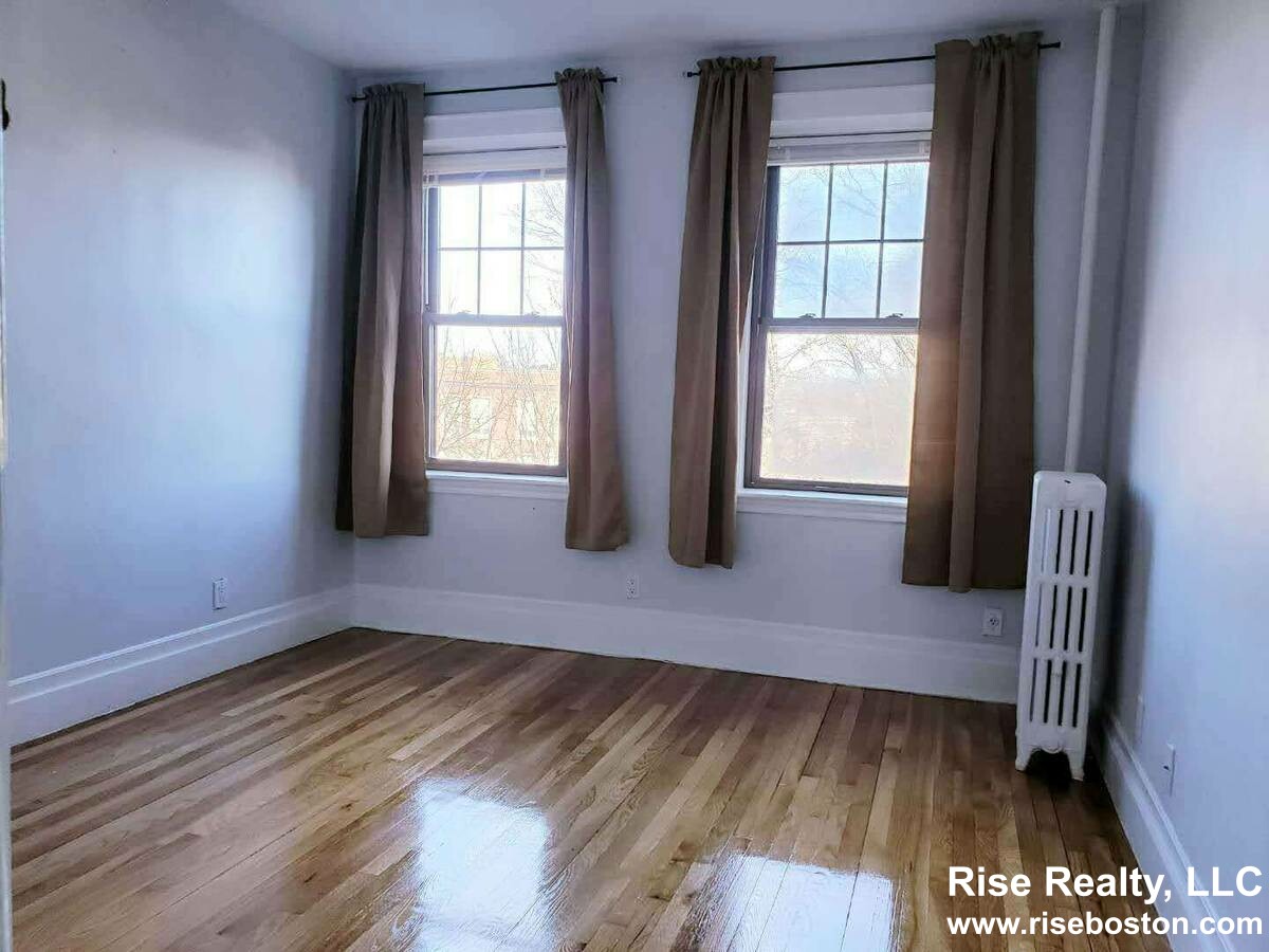 249 Chestnut Hill Ave, Brighton