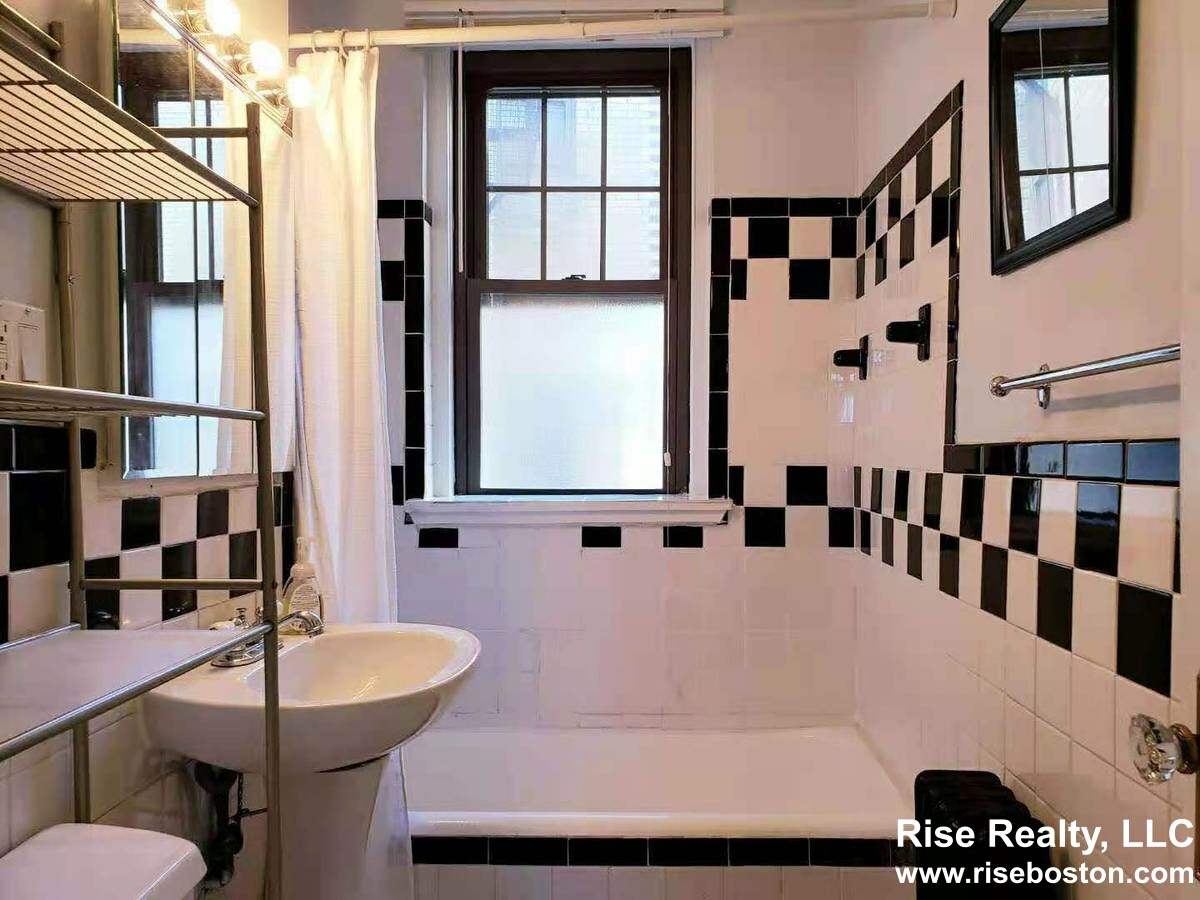 249 Chestnut Hill Ave, Brighton