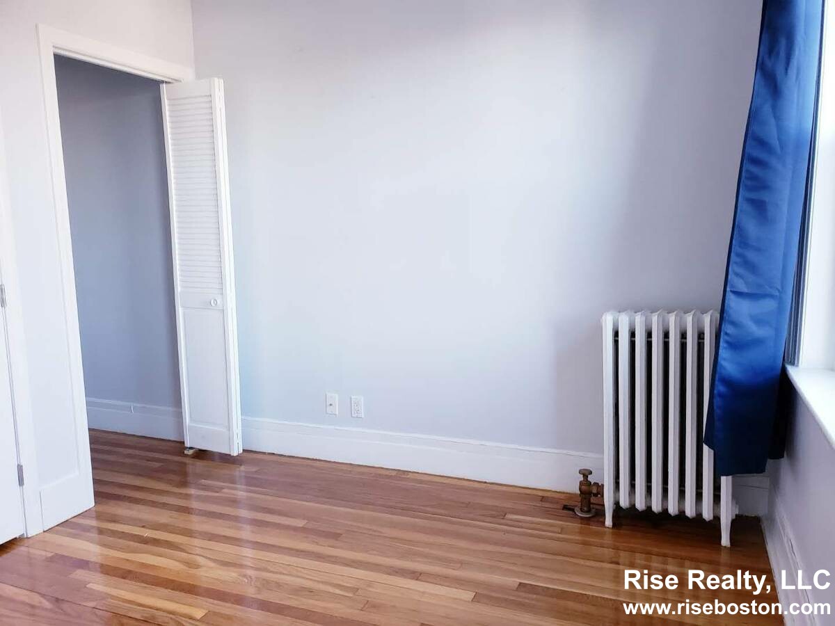 249 Chestnut Hill Ave, Brighton