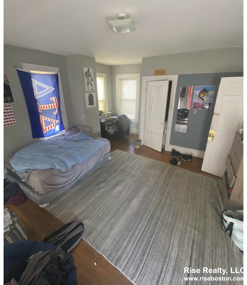 17 Reedsdale St, Allston