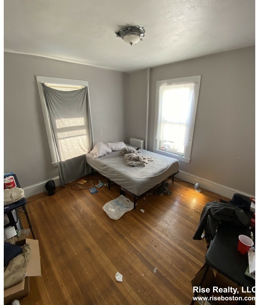 17 Reedsdale St, Allston