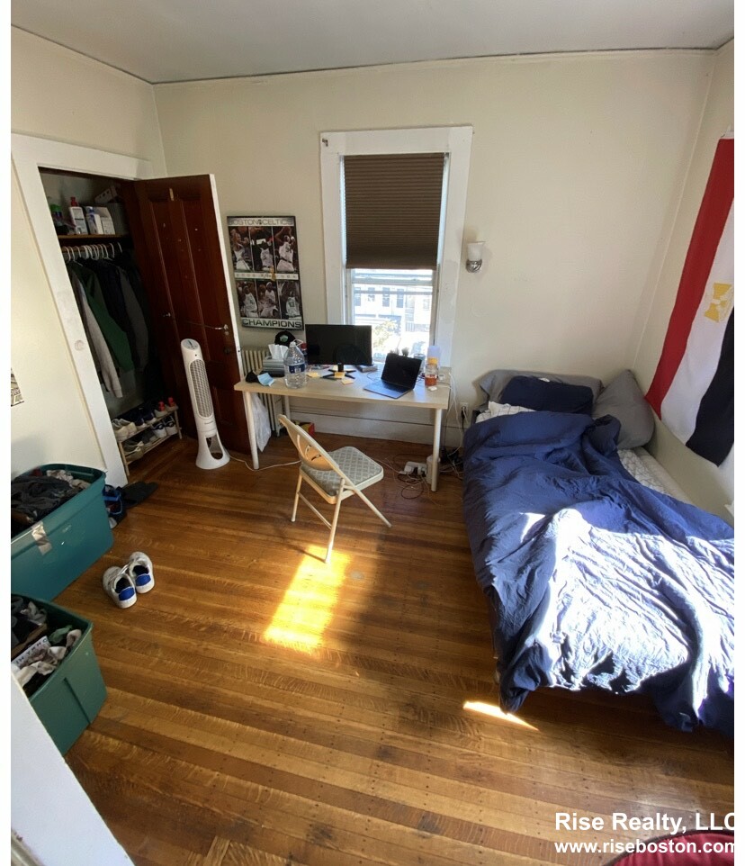 17 Reedsdale St, Allston