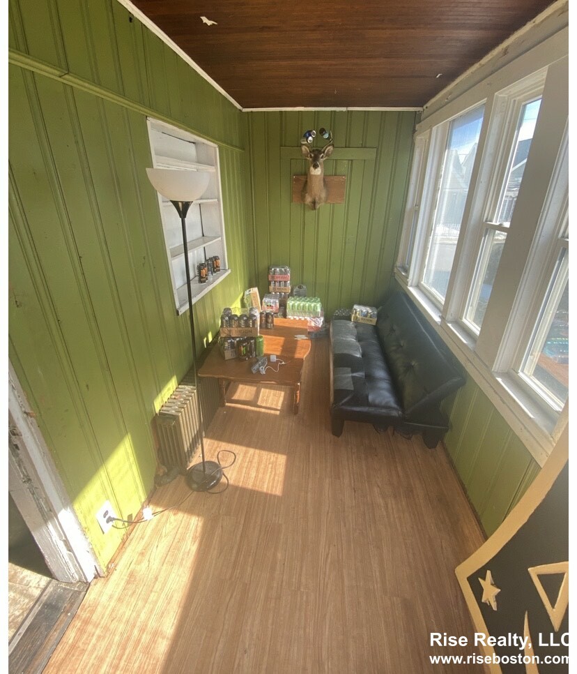 17 Reedsdale St, Allston