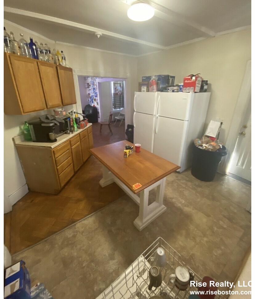 17 Reedsdale St, Allston