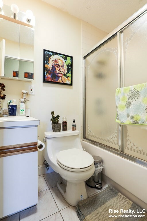 33 Pond Ave, Brookline Village