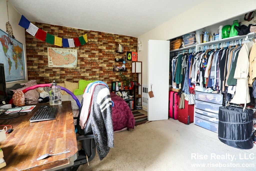 33 Pond Ave, Brookline Village