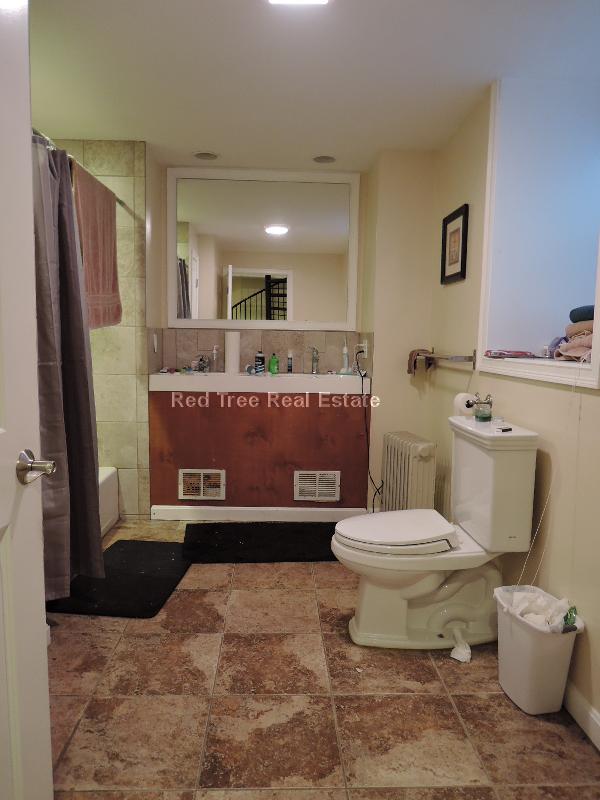 72 Hillside St, Mission Hill