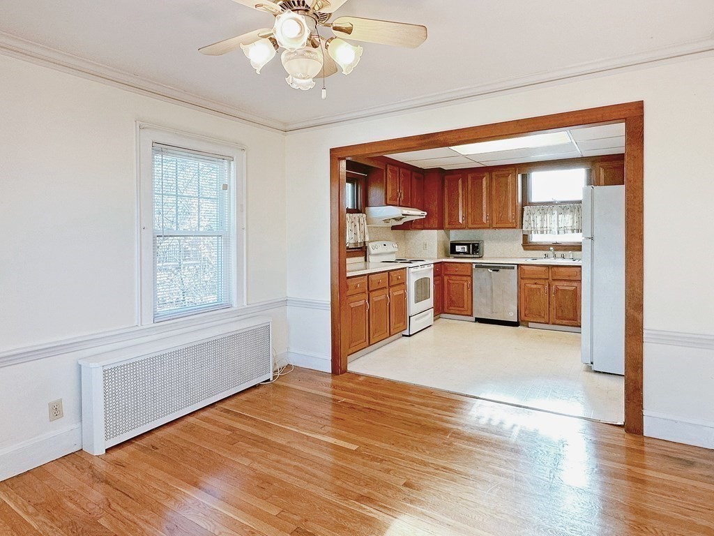 32 Valentine, Arlington