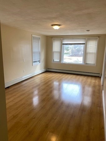 1915 River St, Hyde Park