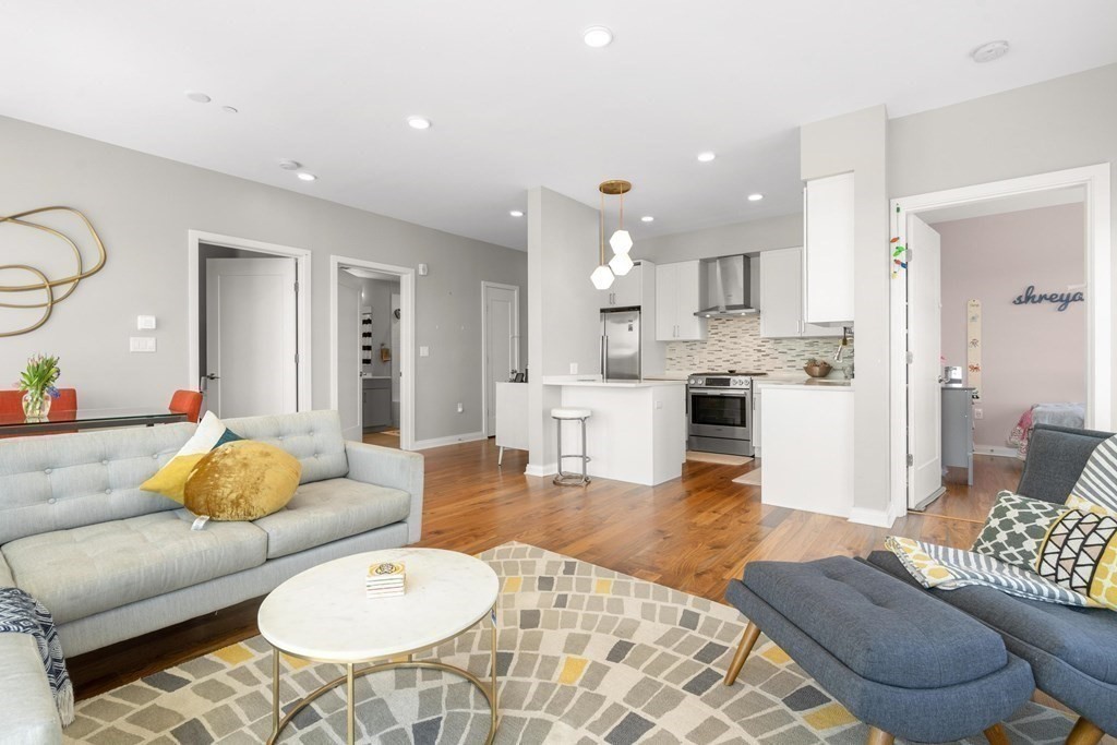 3531 Washington St, Jamaica Plain