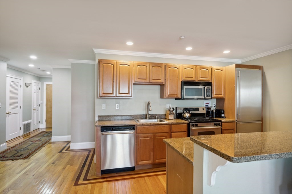 39 Dorchester St, South Boston