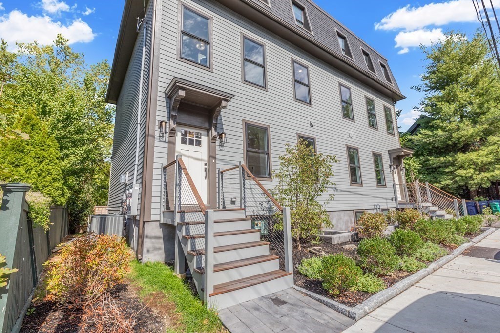 25 Winslow St, East Cambridge