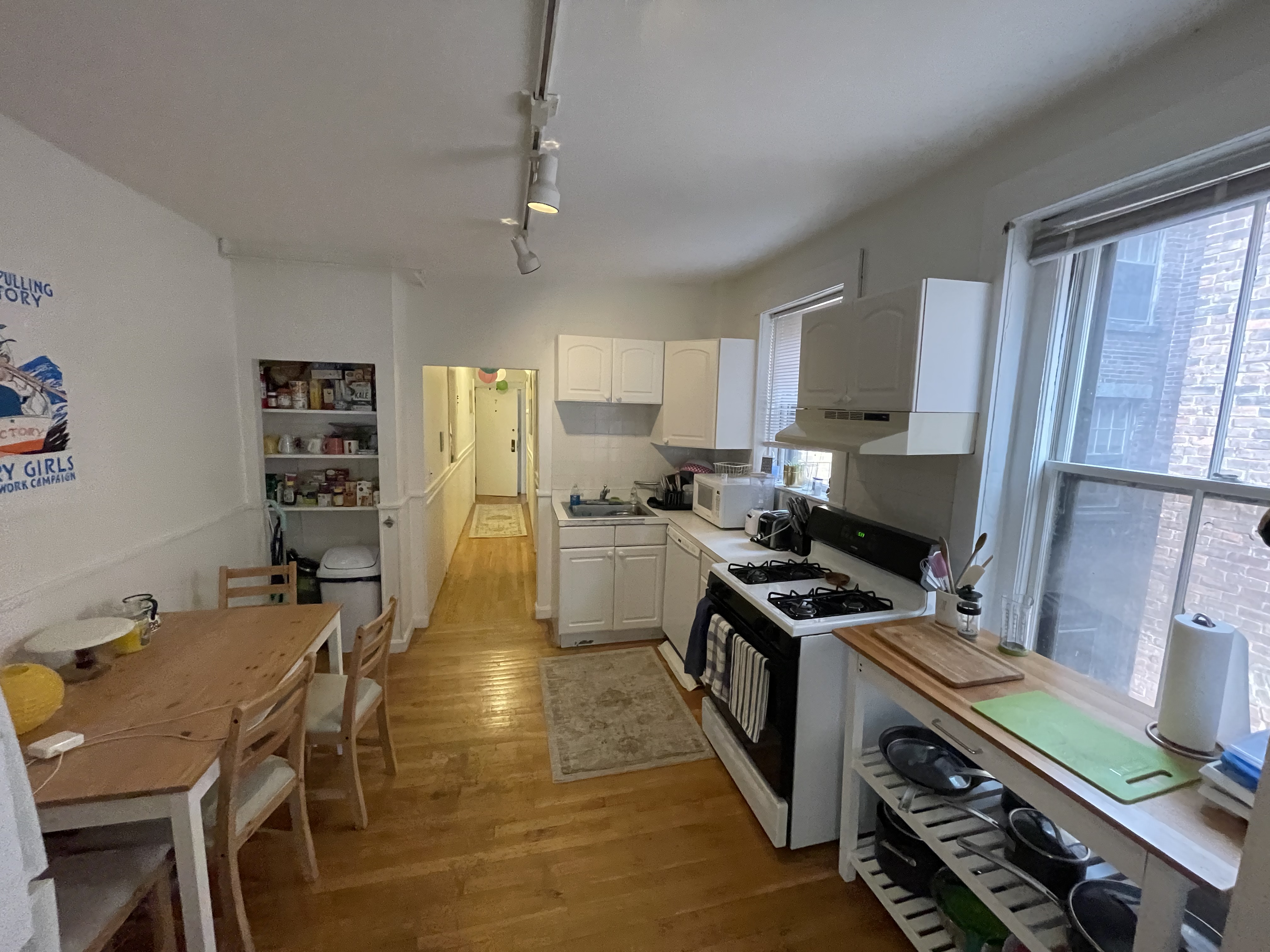 17 Irving St, Beacon Hill