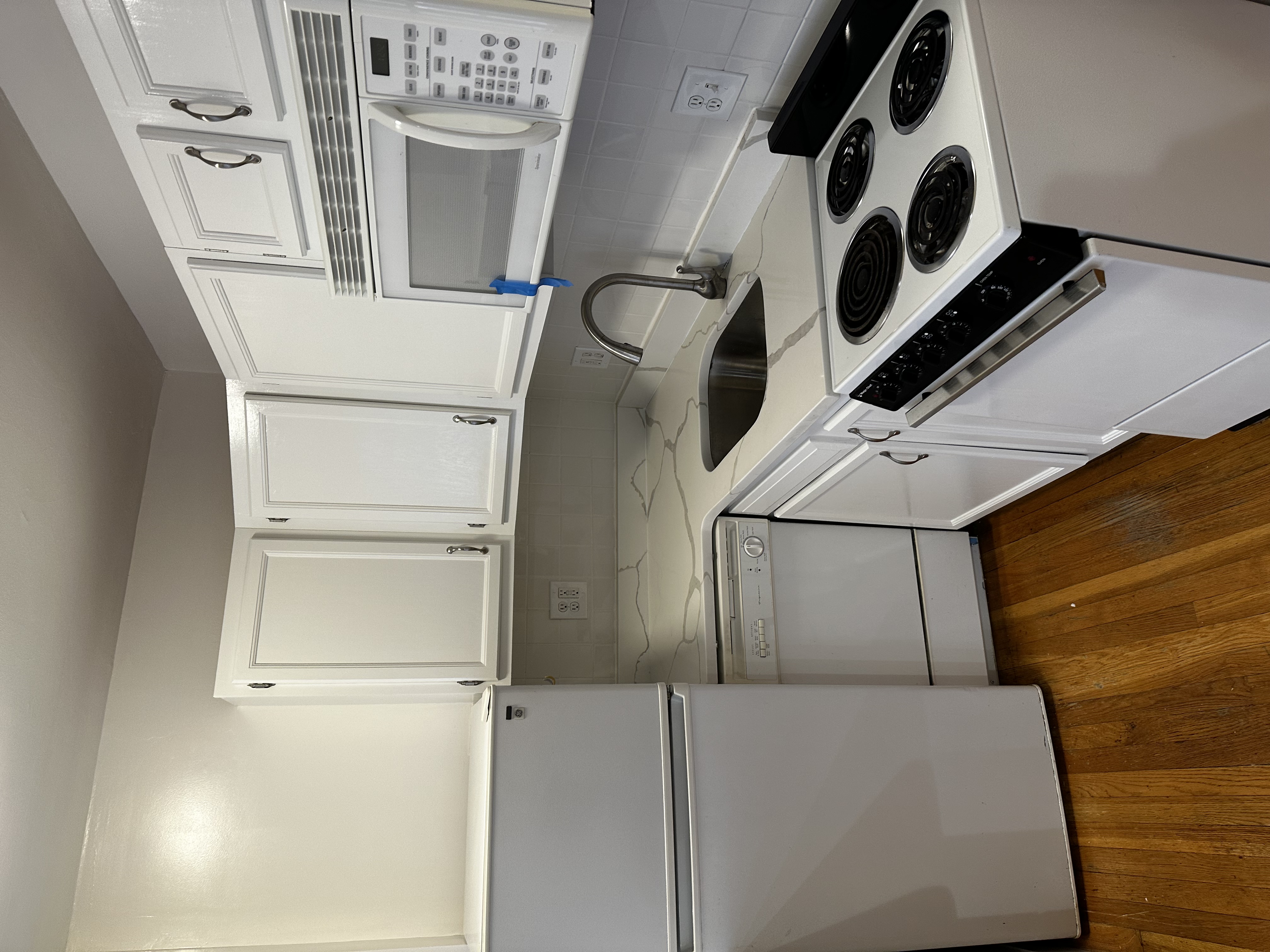 92 West Cedar St, Beacon Hill