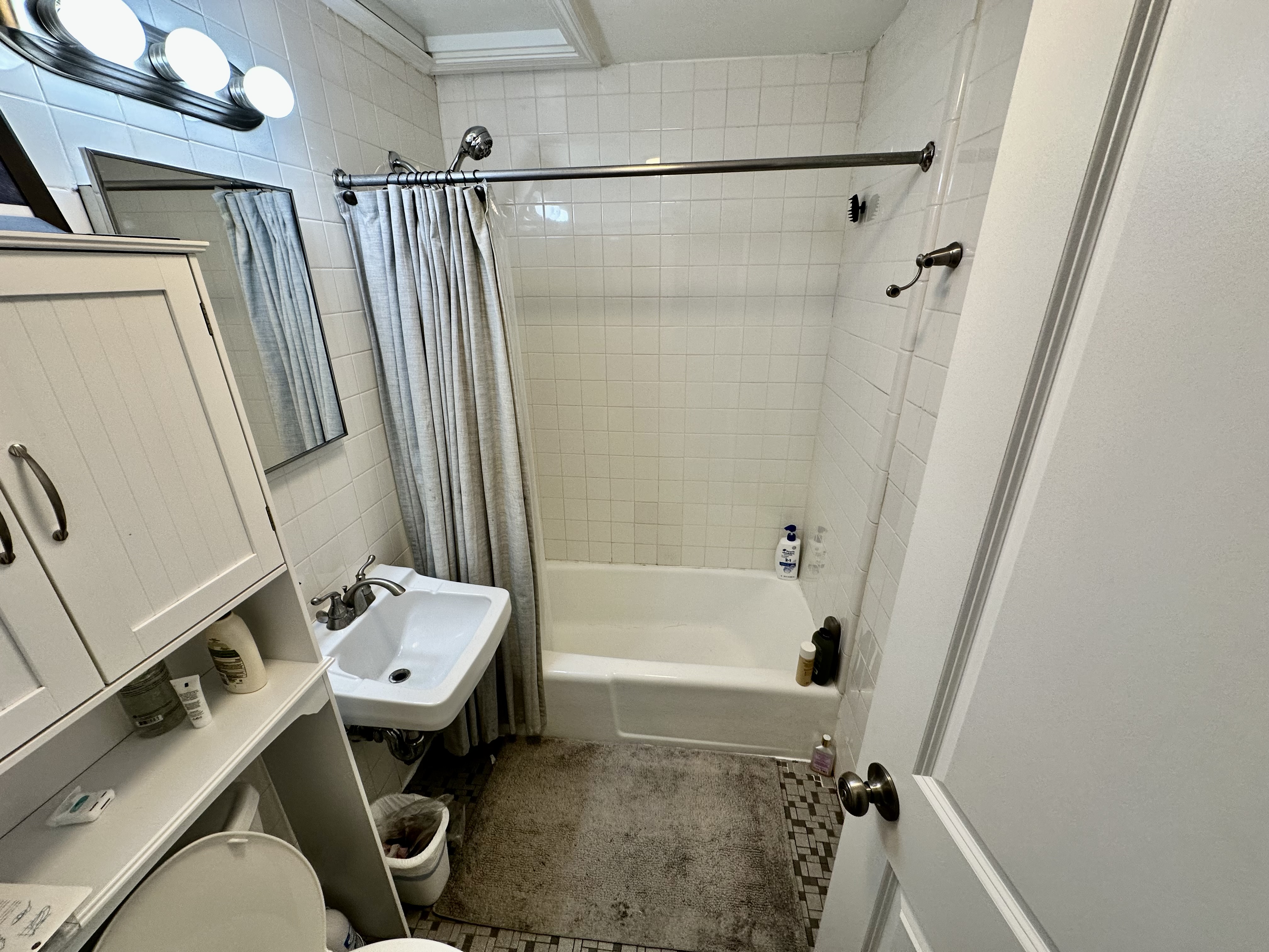 90 West Cedar, Beacon Hill