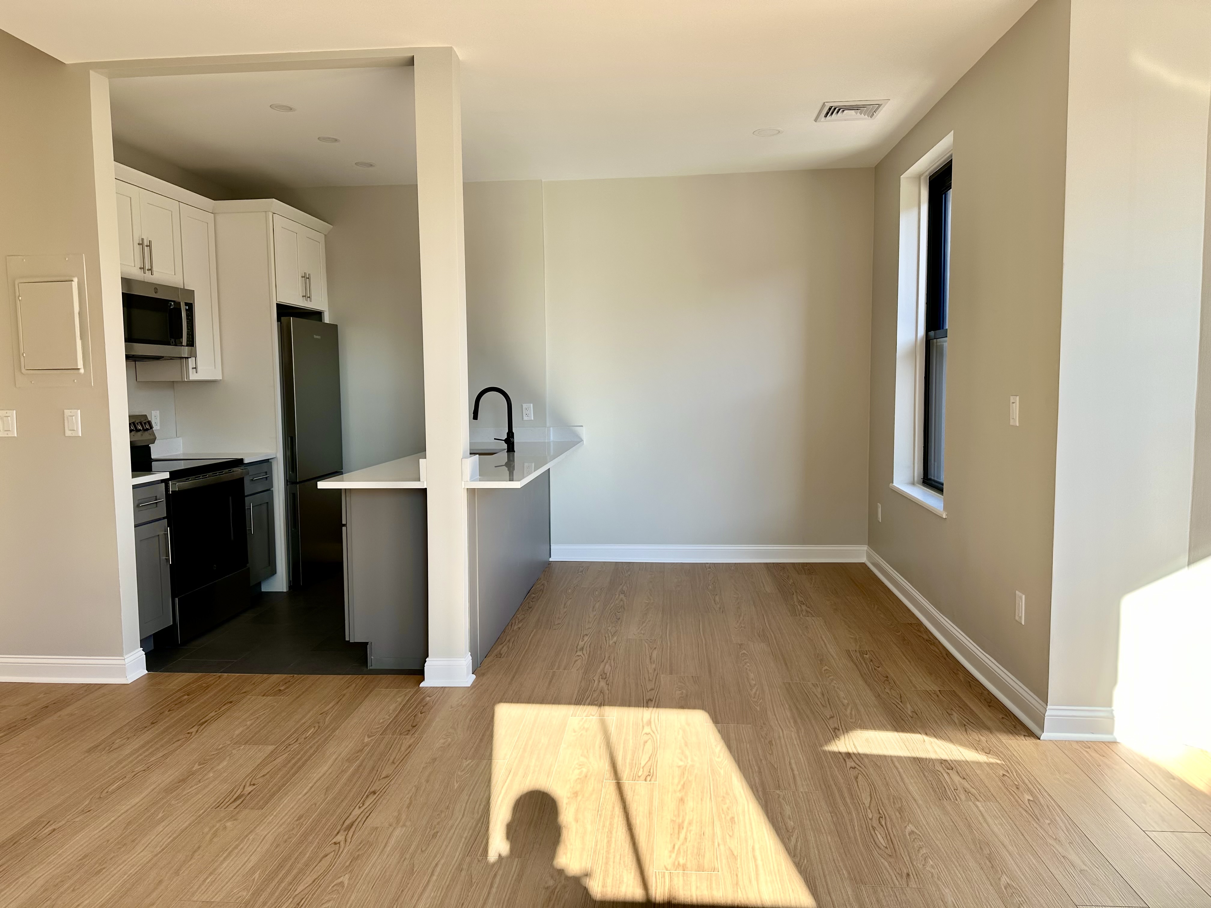 557 Columbus Ave, South End